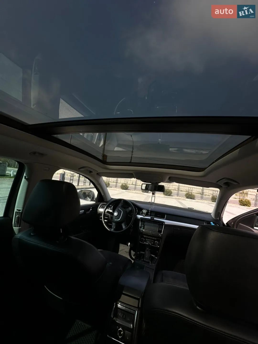 2010 Skoda Superb - мініатюра 27