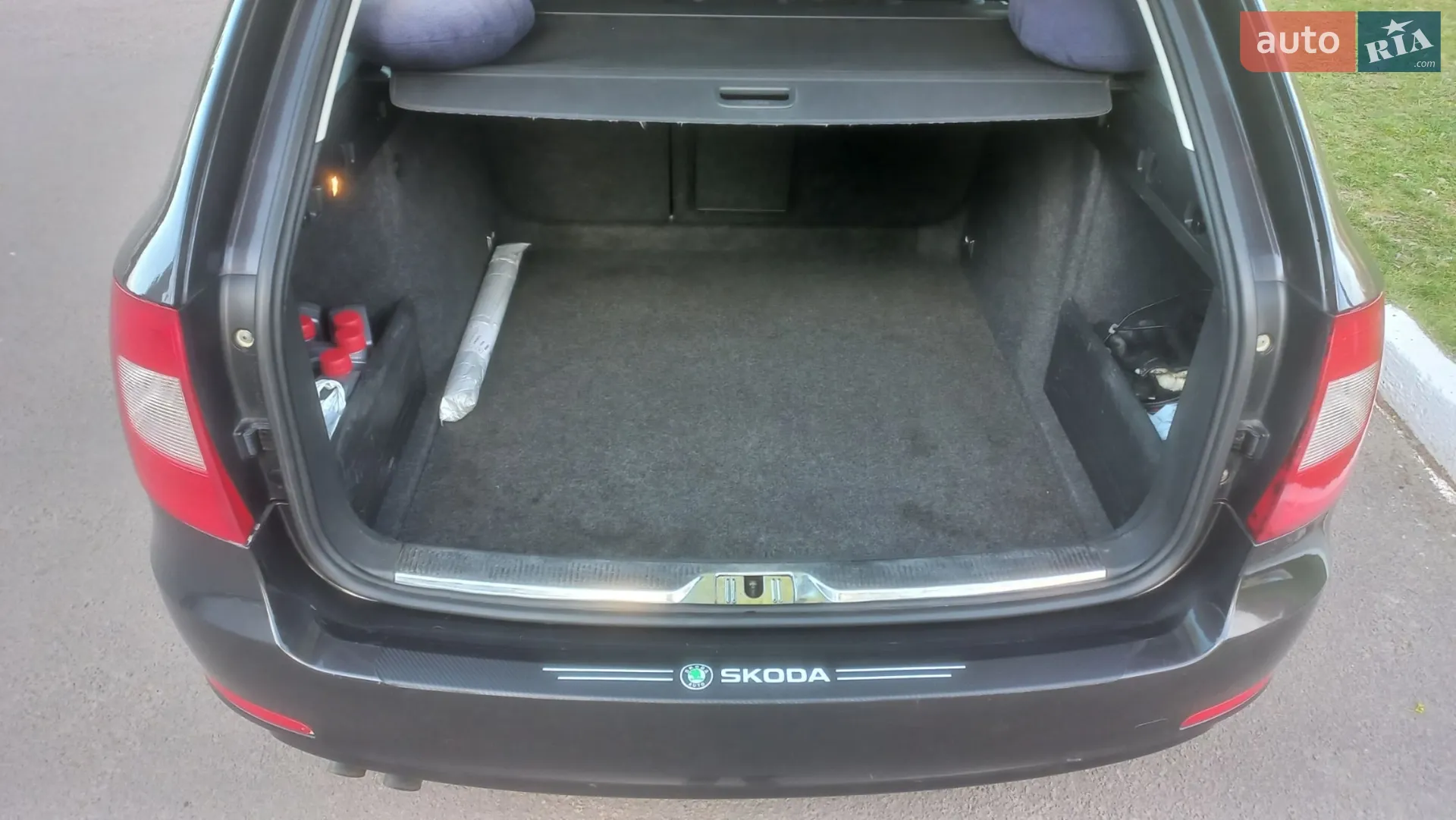 2011 Skoda Superb - мініатюра 12