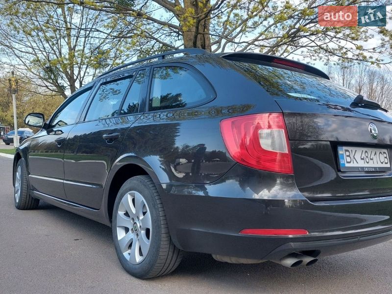 Универсал Skoda Superb 2011 в Ровно
