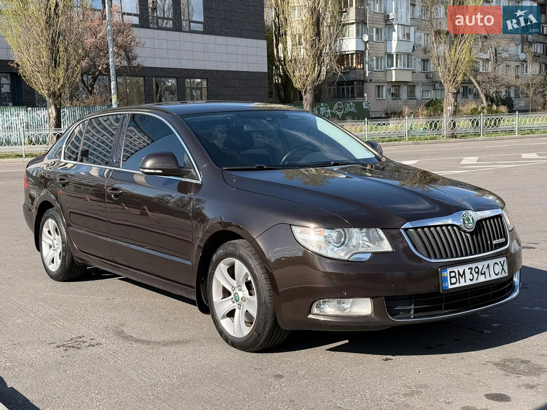 2012 Skoda Superb - мініатюра 2