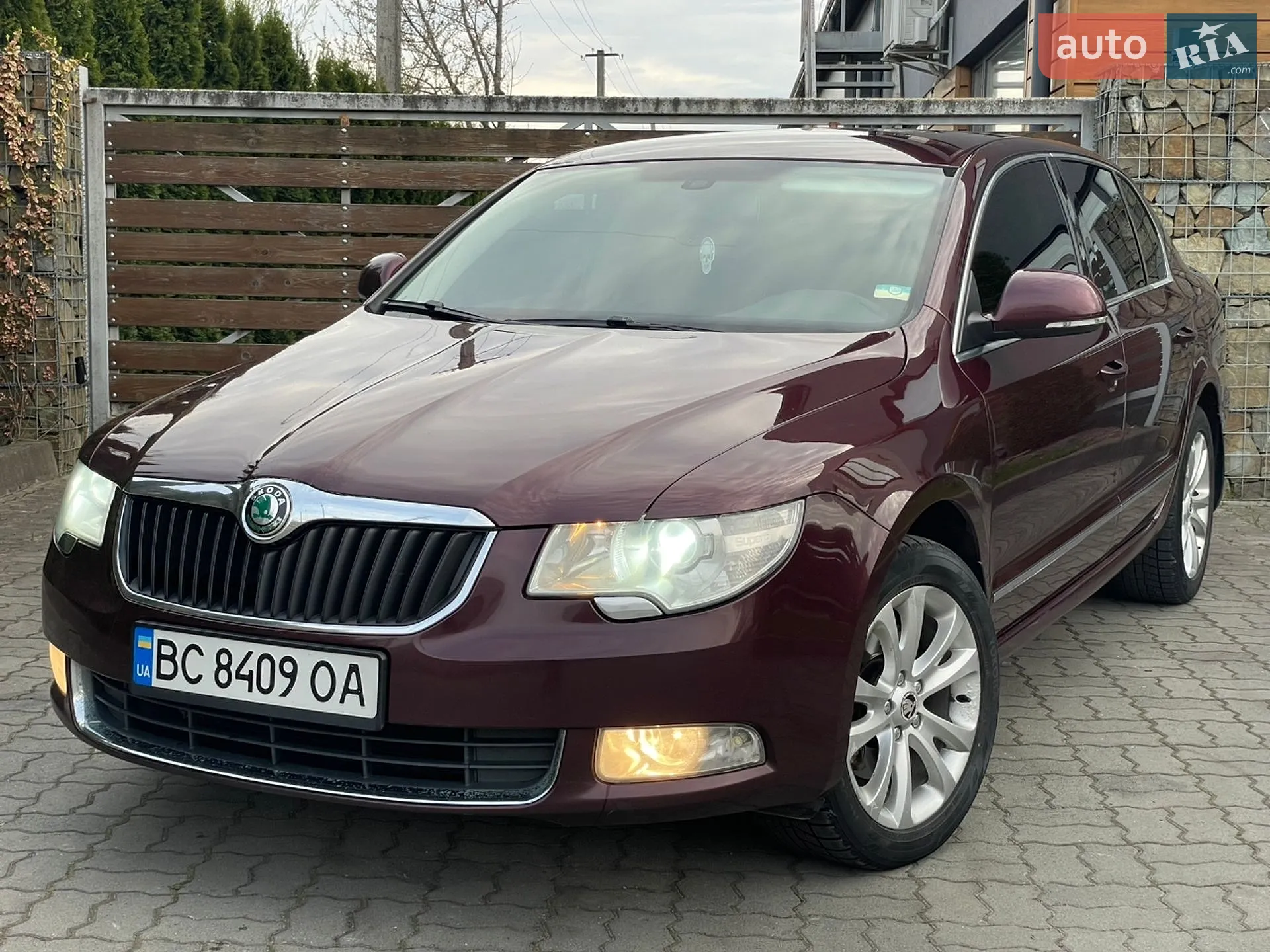 2010 Skoda Superb - мініатюра 3