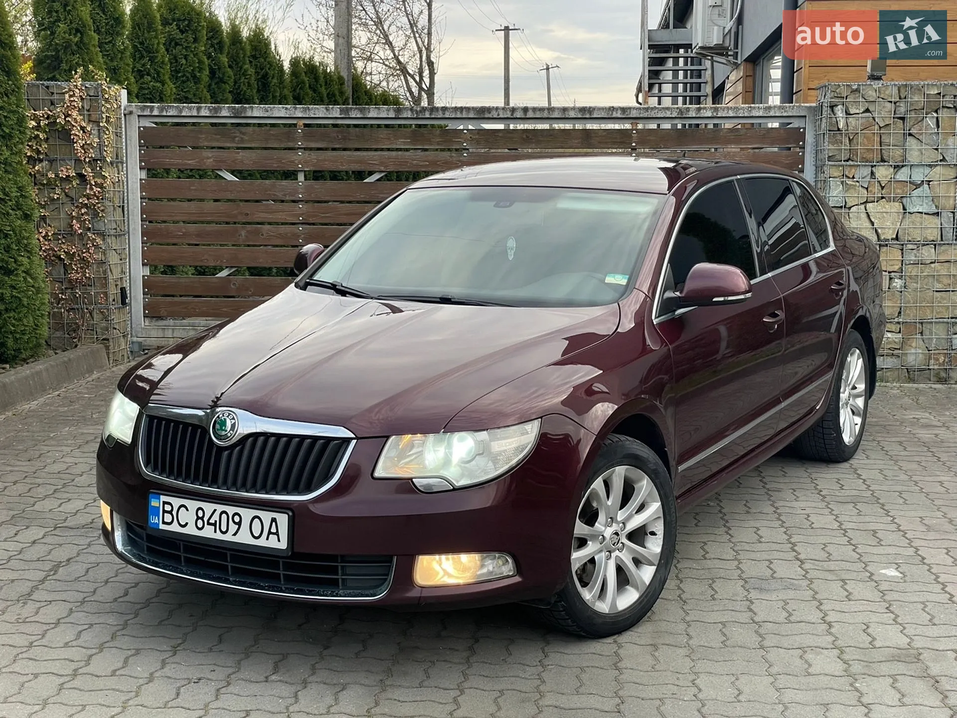 2010 Skoda Superb - мініатюра 9