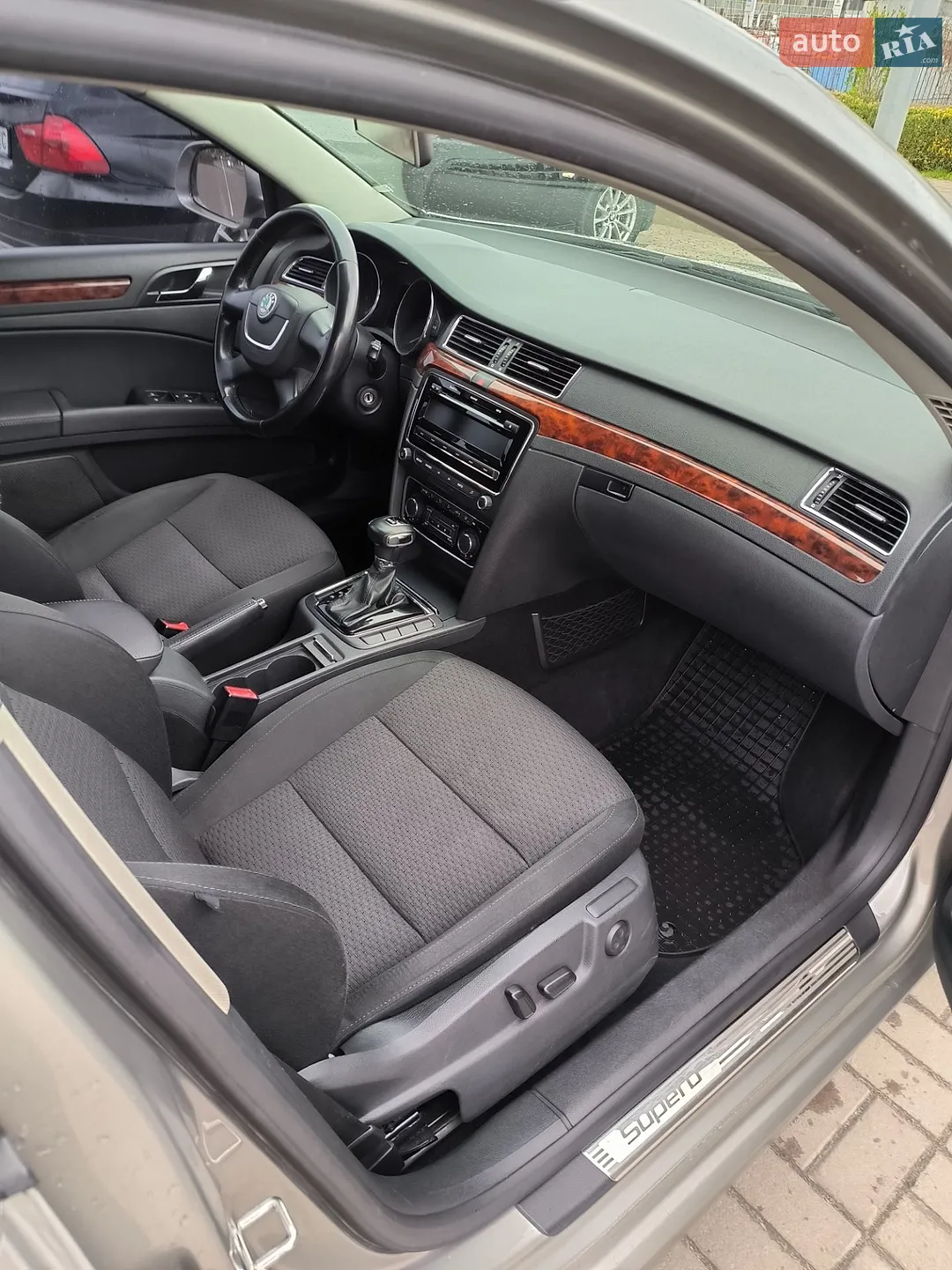 2010 Skoda Superb - мініатюра 24