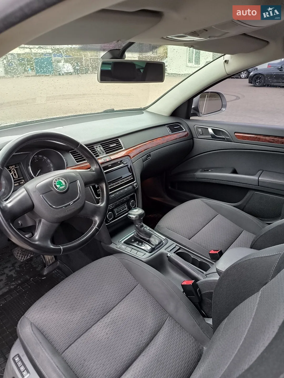 2010 Skoda Superb - мініатюра 18