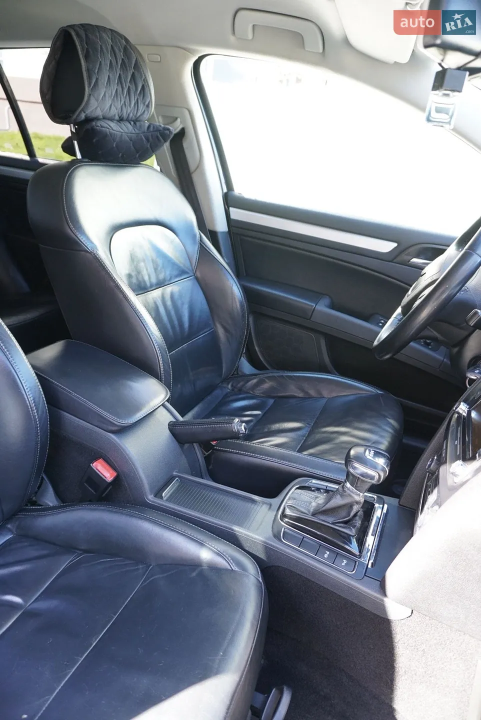 2010 Skoda Superb - мініатюра 17