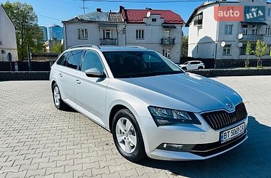 Универсал Skoda Superb 2015 в Львове
