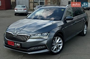 Универсал Skoda Superb 2022 в Киеве