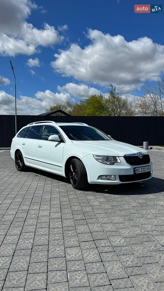 2011 Skoda Superb - мініатюра 18