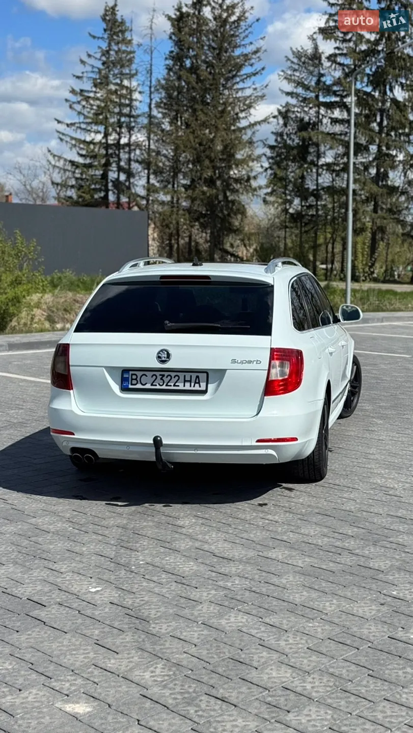 2011 Skoda Superb - мініатюра 3