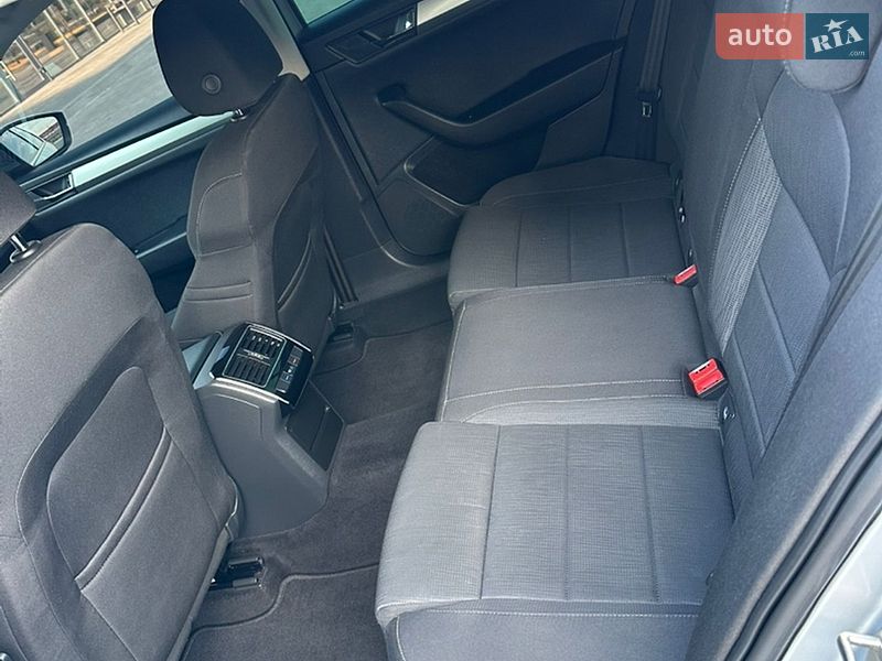 Лифтбек Skoda Superb 2016 в Ужгороде