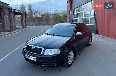 Лифтбек Skoda Superb 2002 в Чернигове