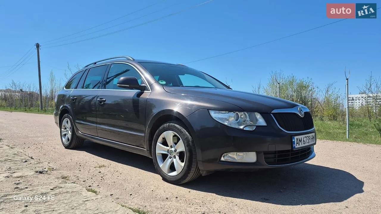 2010 Skoda Superb - мініатюра 27