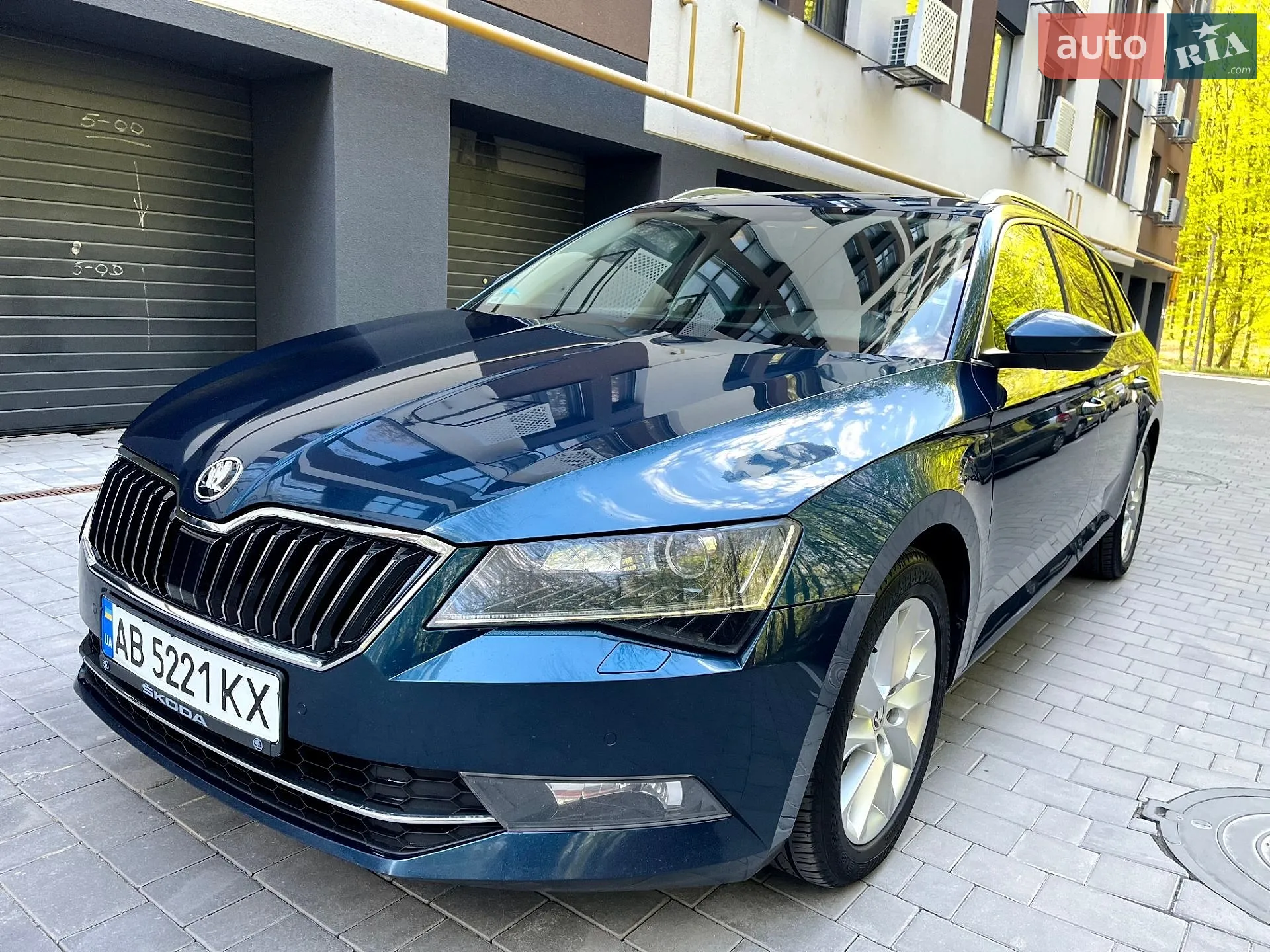 2018 Skoda Superb - мініатюра 2