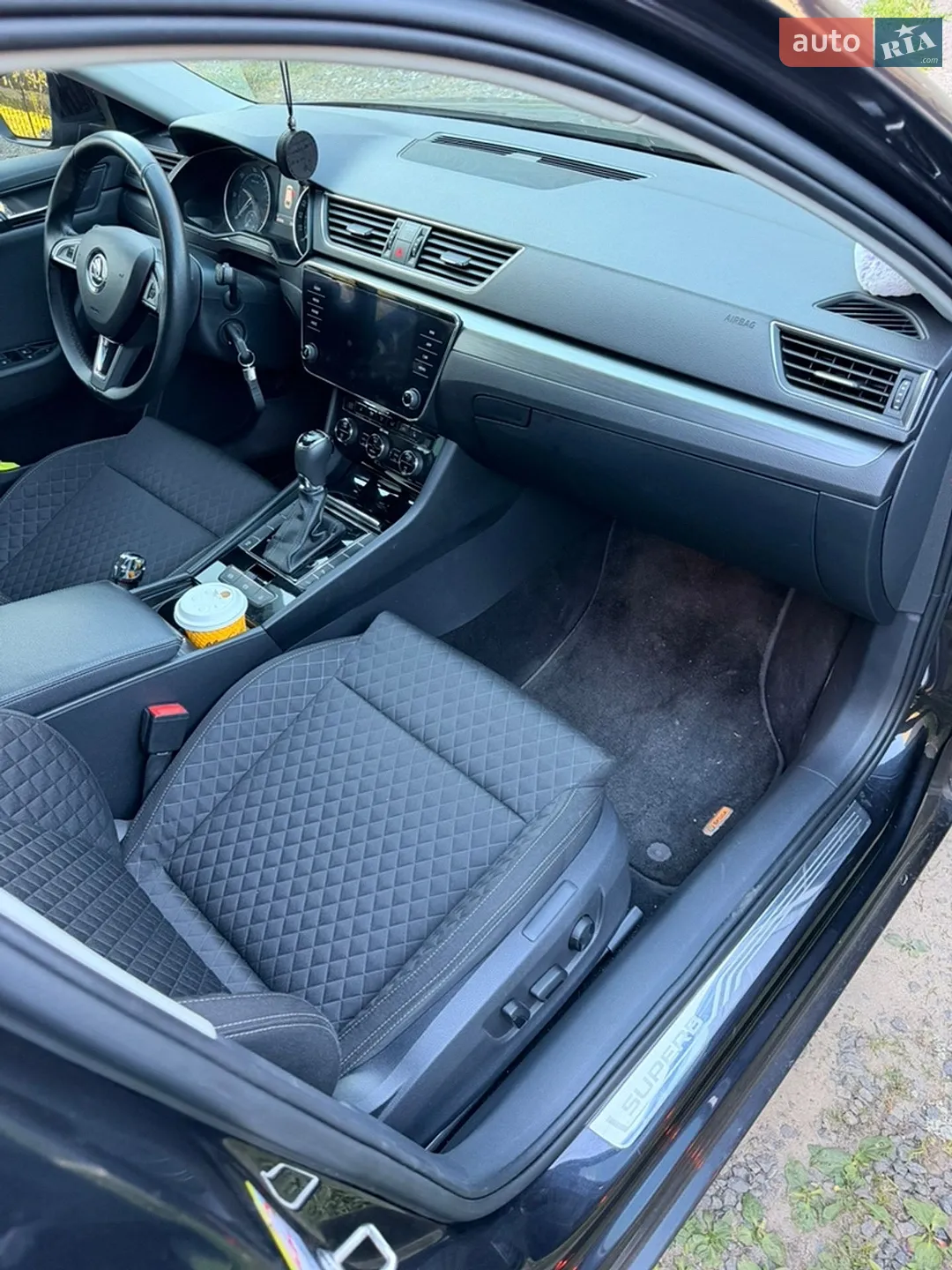 2017 Skoda Superb - мініатюра 9