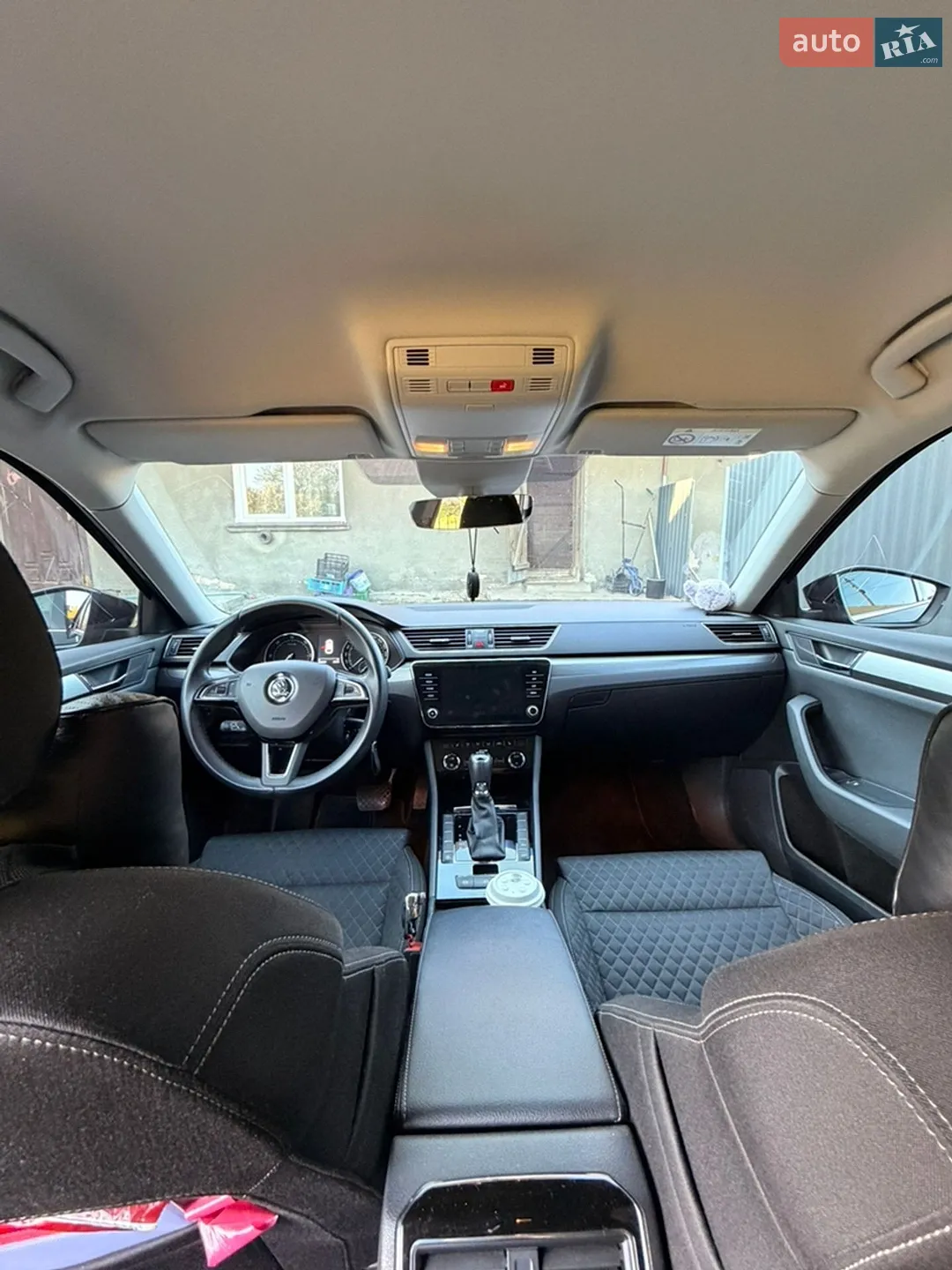 2017 Skoda Superb - мініатюра 11