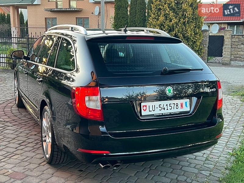 Універсал Skoda Superb 2010 в Луцьку