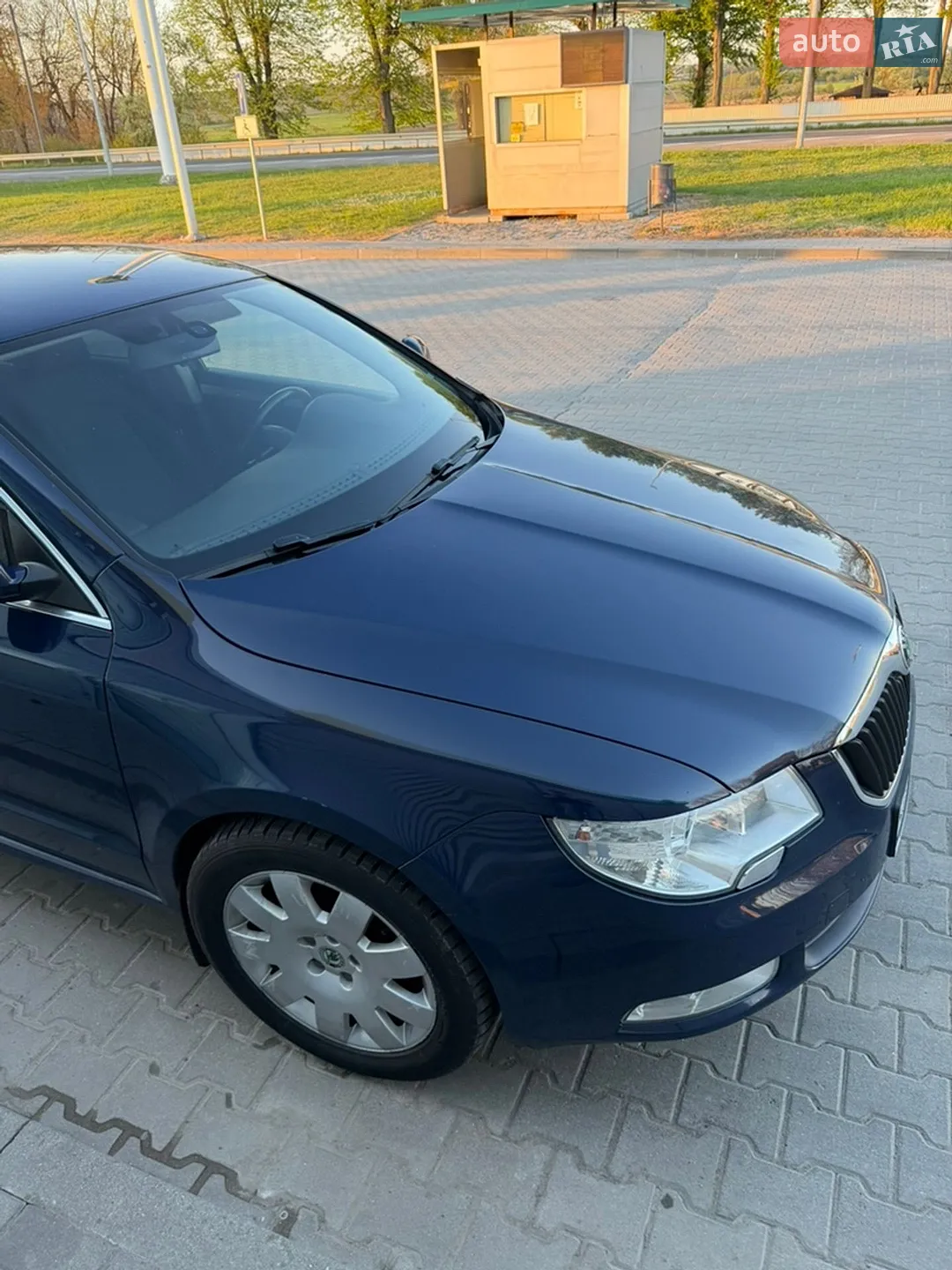2010 Skoda Superb - мініатюра 4