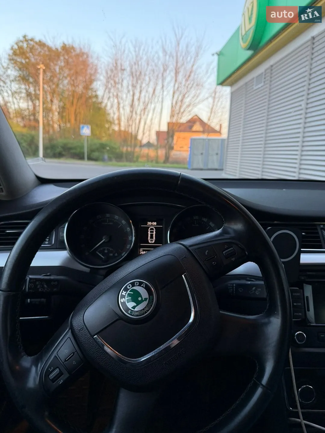 2010 Skoda Superb - мініатюра 14