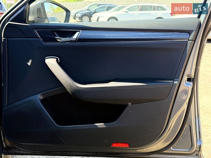 Универсал Skoda Superb 2023 в Луцке