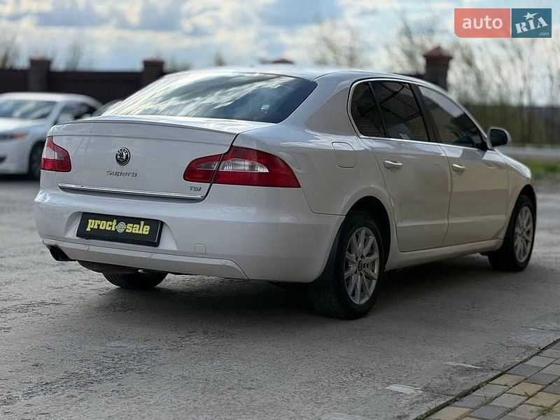 Лифтбек Skoda Superb 2012 в Днепре