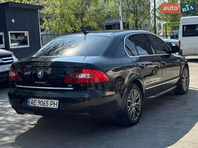 Лифтбек Skoda Superb 2009 в Днепре