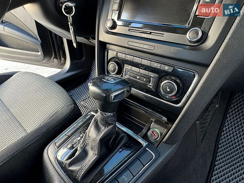 Универсал Skoda Superb 2012 в Виннице