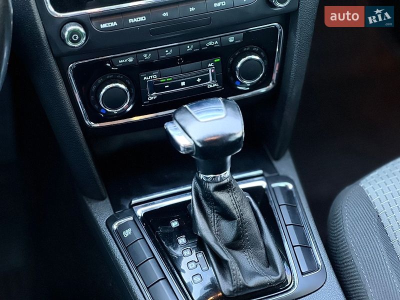Универсал Skoda Superb 2012 в Николаеве