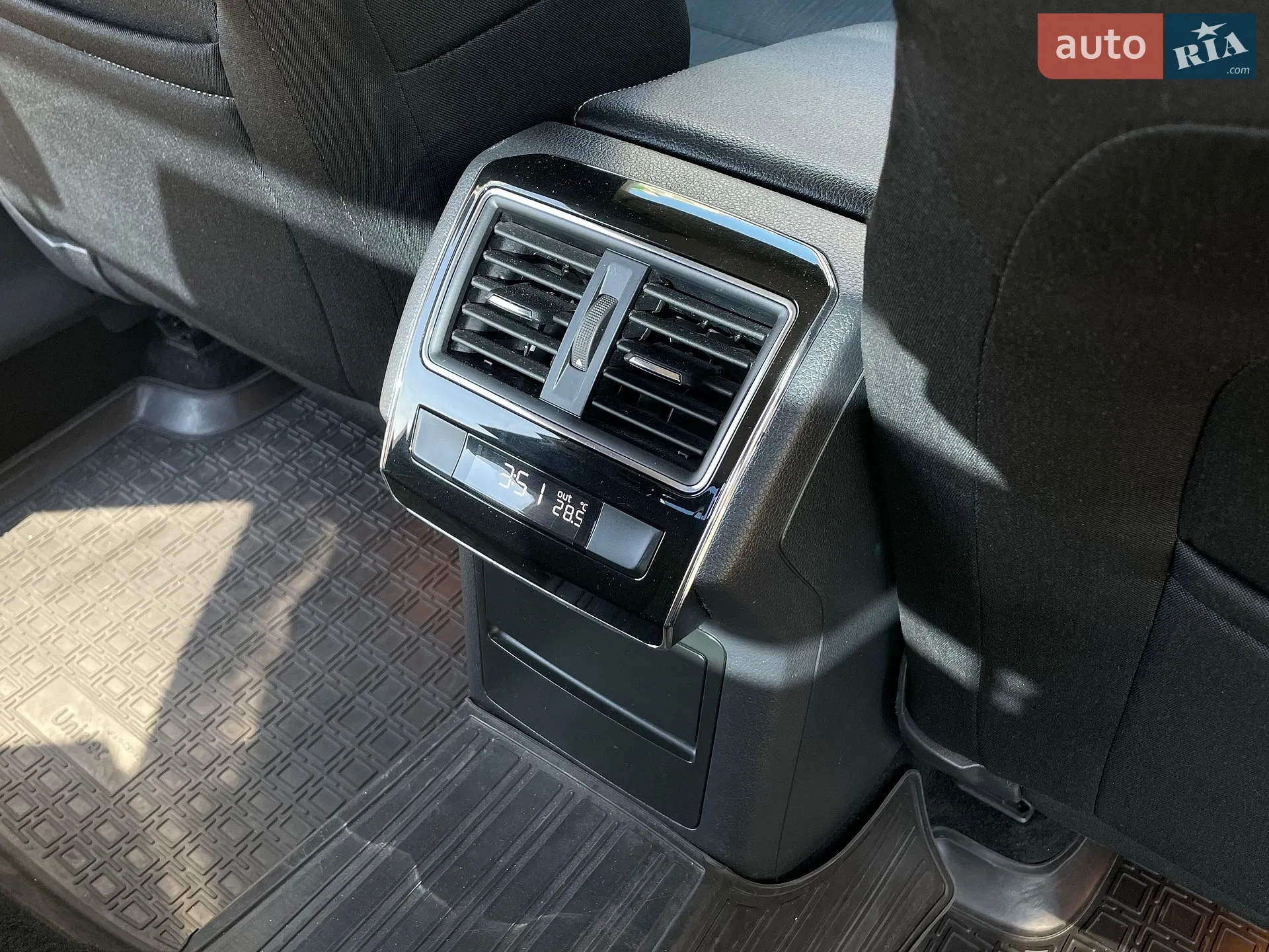2016 Skoda Superb - мініатюра 23