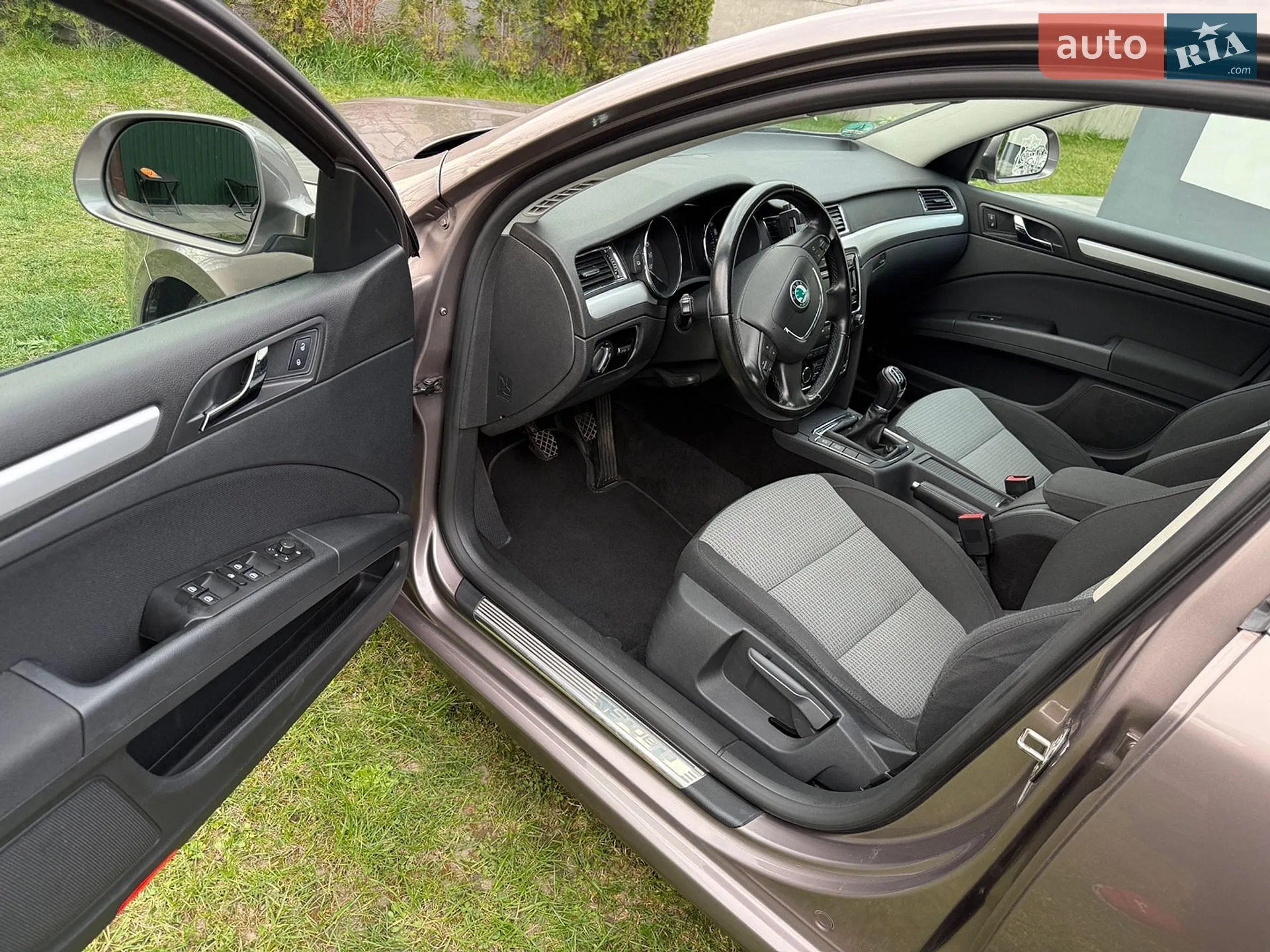 2010 Skoda Superb - мініатюра 5