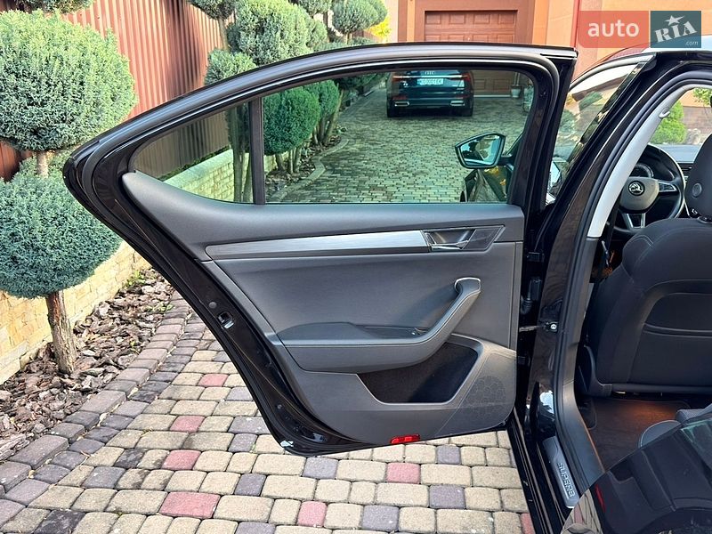 Лифтбек Skoda Superb 2020 в Мукачево