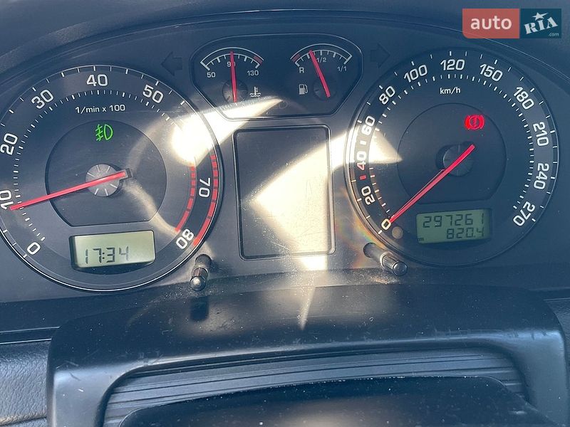 Ліфтбек Skoda Superb 2004 в Києві