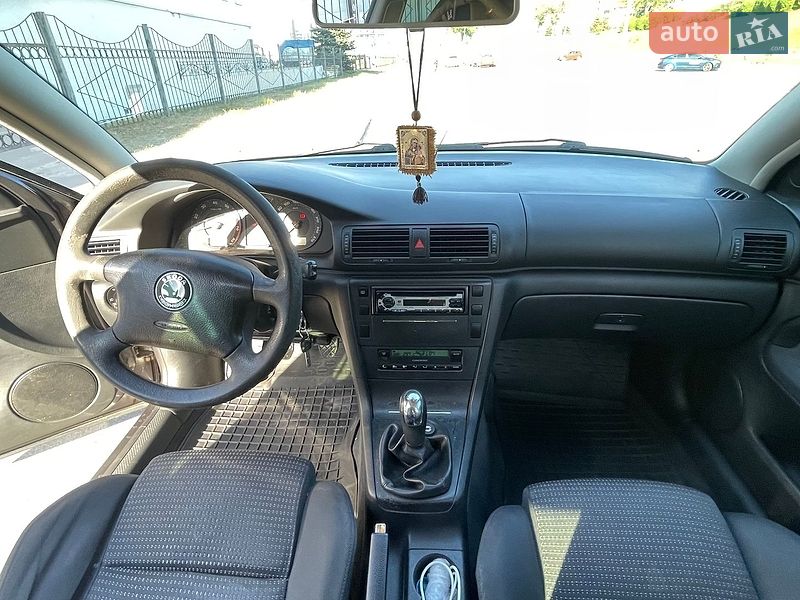 Ліфтбек Skoda Superb 2004 в Києві