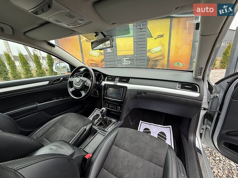 Универсал Skoda Superb 2012 в Стрые