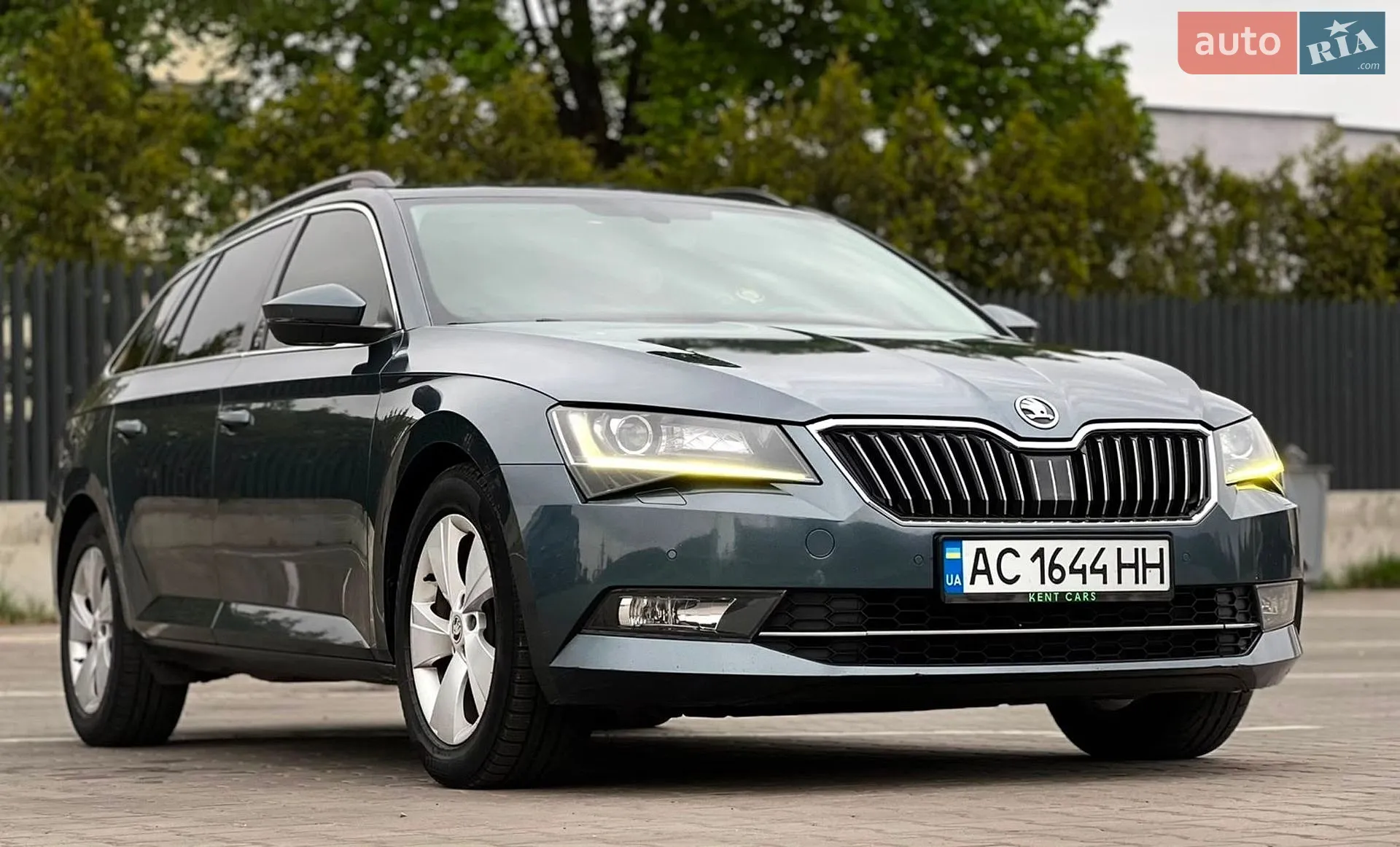 2017 Skoda Superb - мініатюра 2