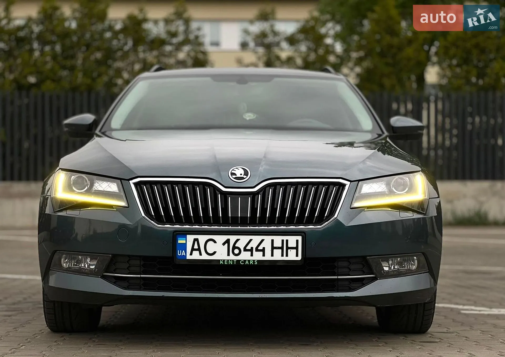 2017 Skoda Superb - мініатюра 3