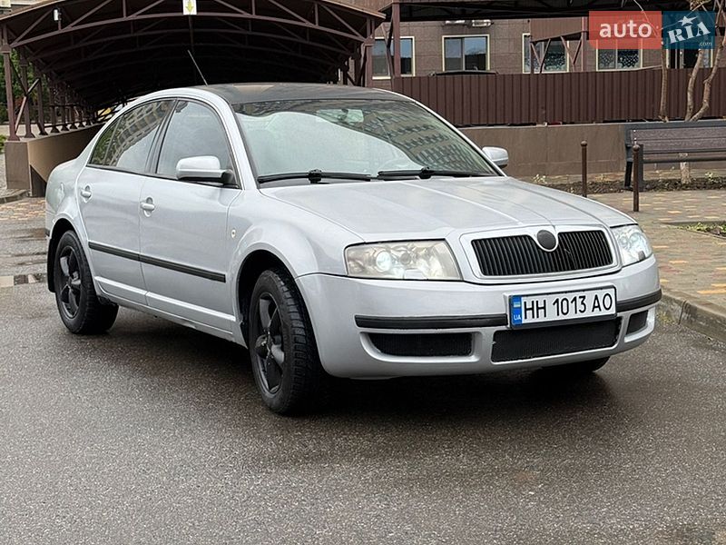 Лифтбек Skoda Superb 2004 в Одессе