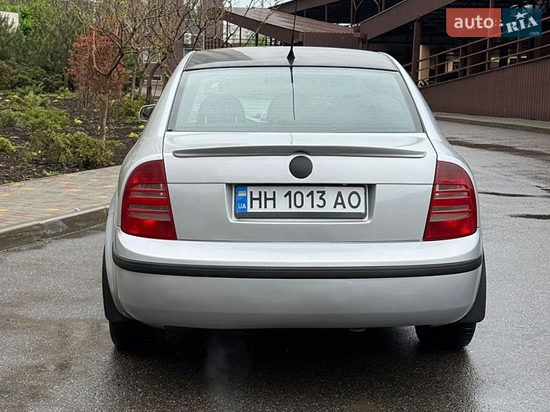 Лифтбек Skoda Superb 2004 в Одессе