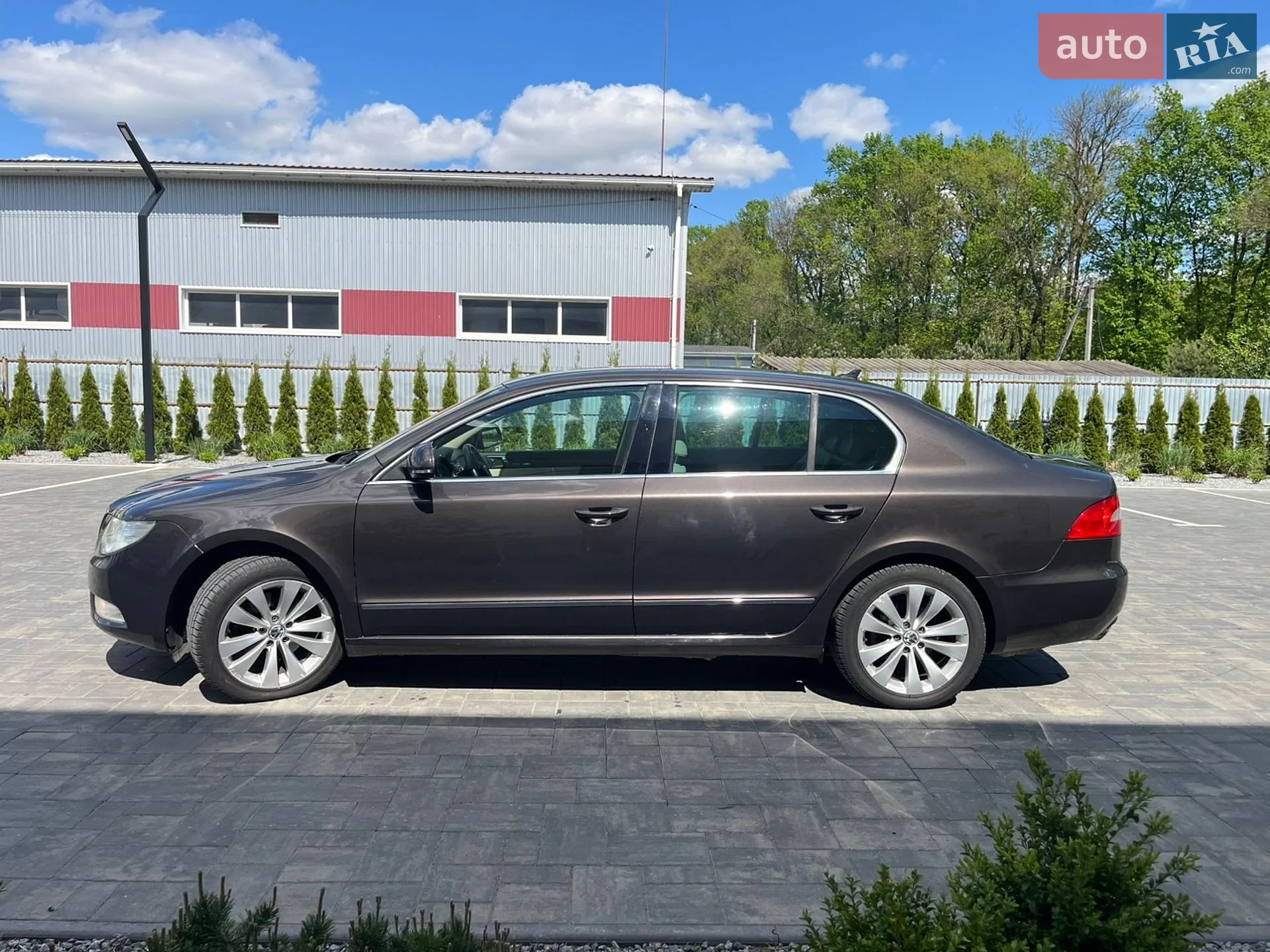 2010 Skoda Superb - мініатюра 10