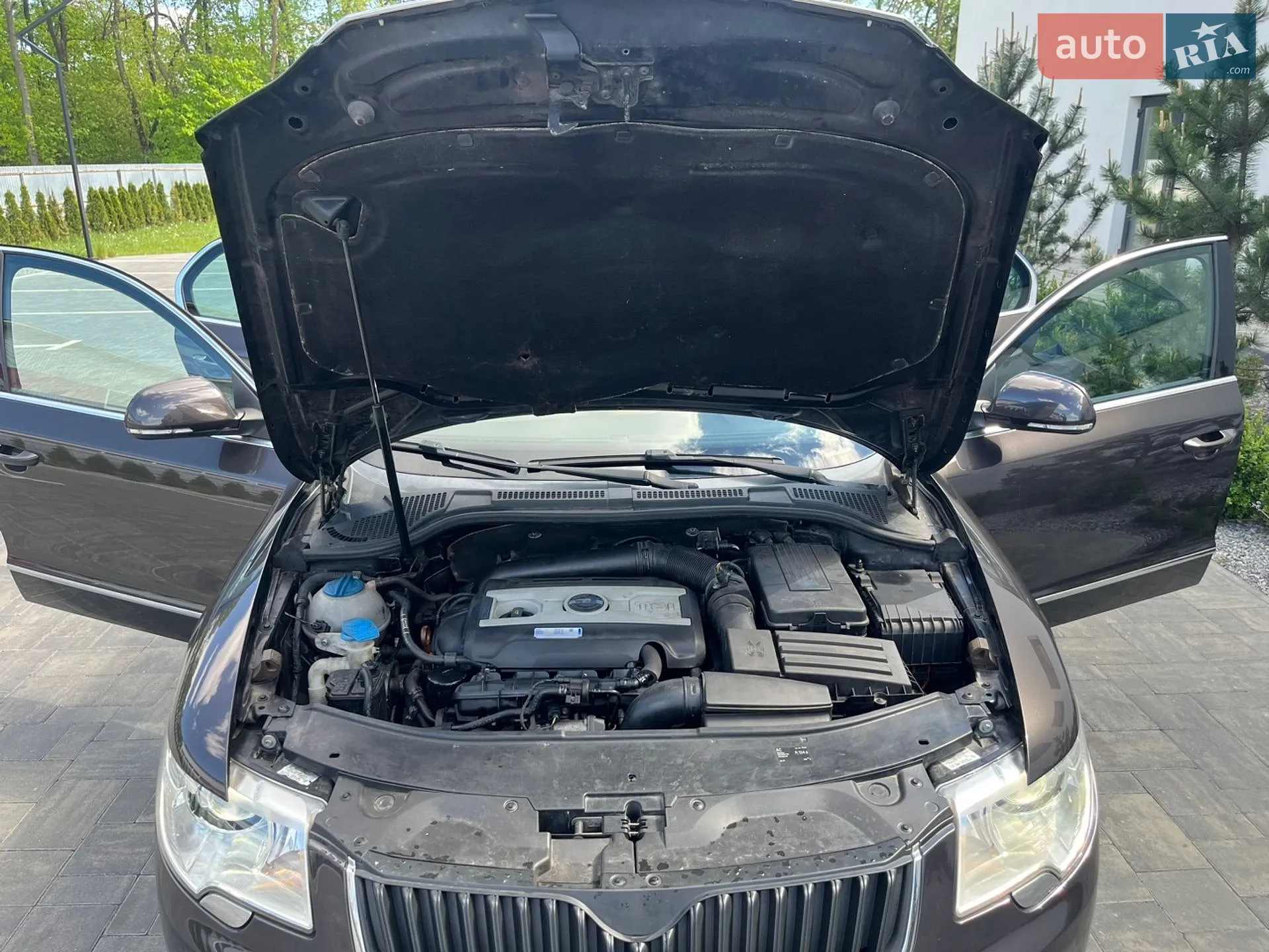 2010 Skoda Superb - мініатюра 16