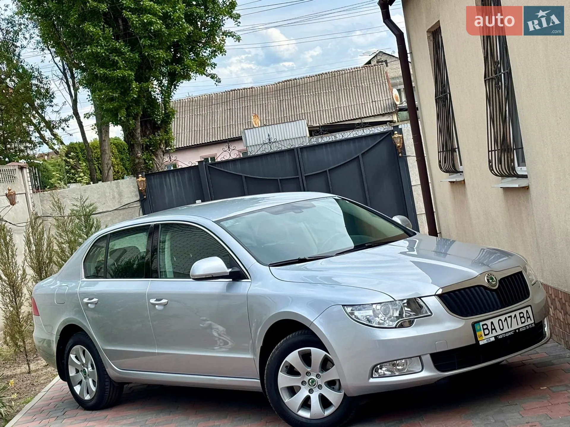 2012 Skoda Superb - мініатюра 4