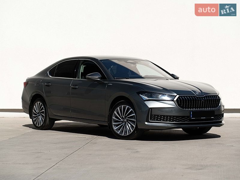 Лифтбек Skoda Superb 2025 в Луцке