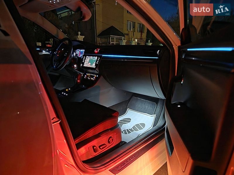 Универсал Skoda Superb 2020 в Киеве