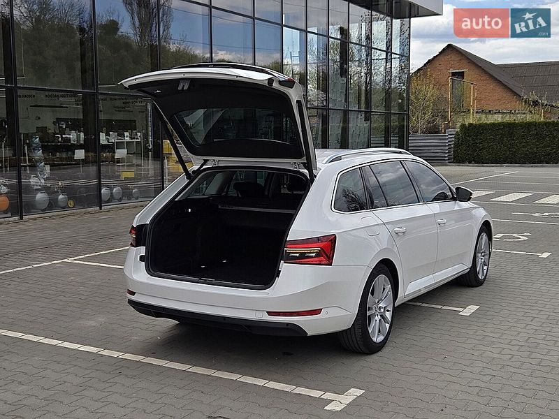 Универсал Skoda Superb 2020 в Киеве