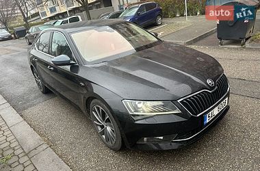 Лифтбек Skoda Superb 2016 в Хусте