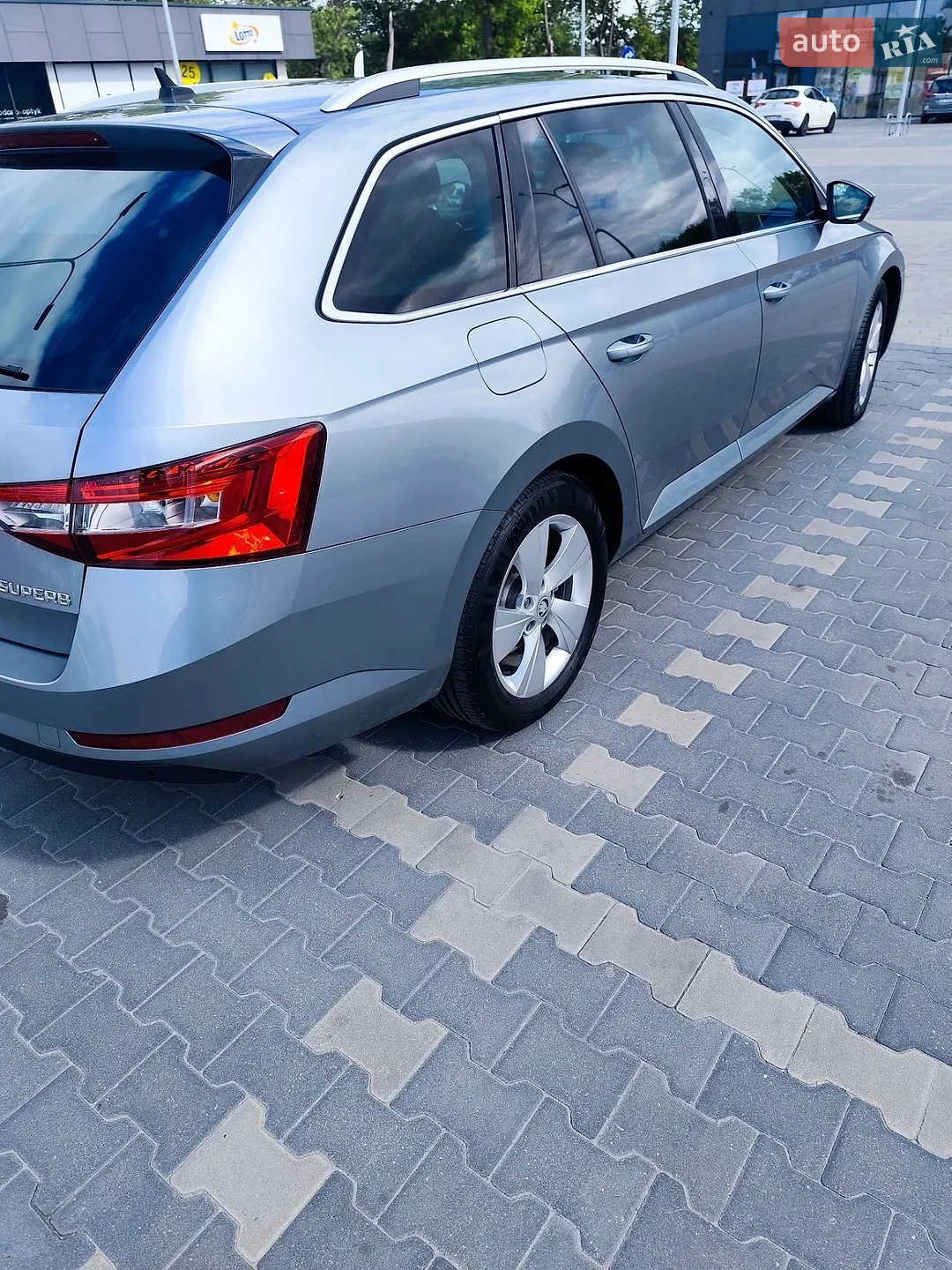2016 Skoda Superb - мініатюра 4