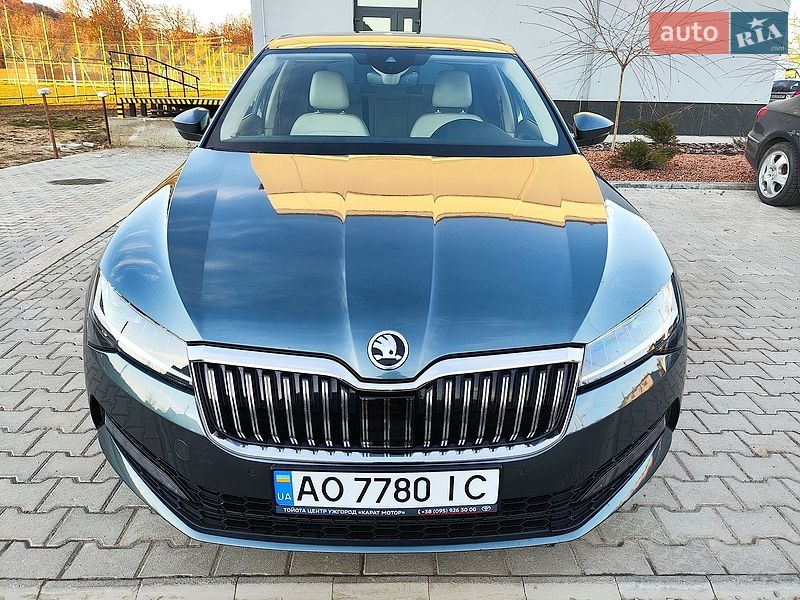 Лифтбек Skoda Superb 2019 в Ужгороде