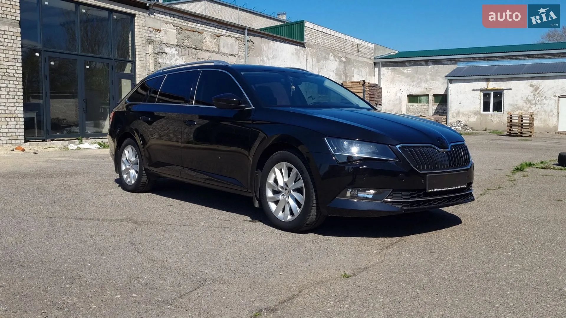 2017 Skoda Superb - мініатюра 16