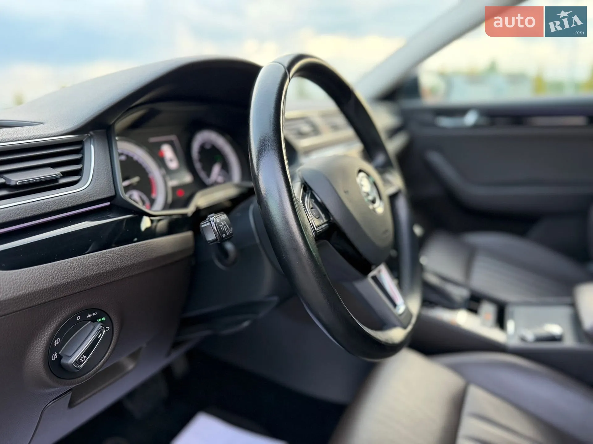 2017 Skoda Superb - мініатюра 88