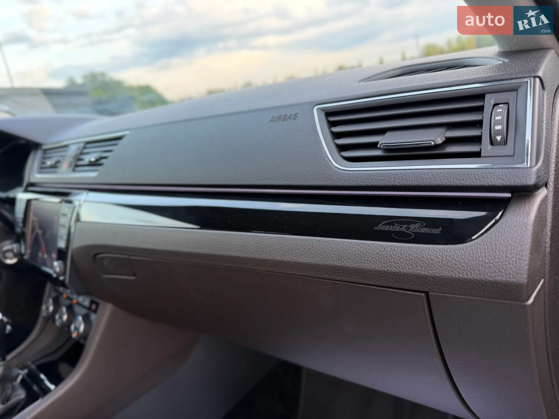 2017 Skoda Superb - мініатюра 122