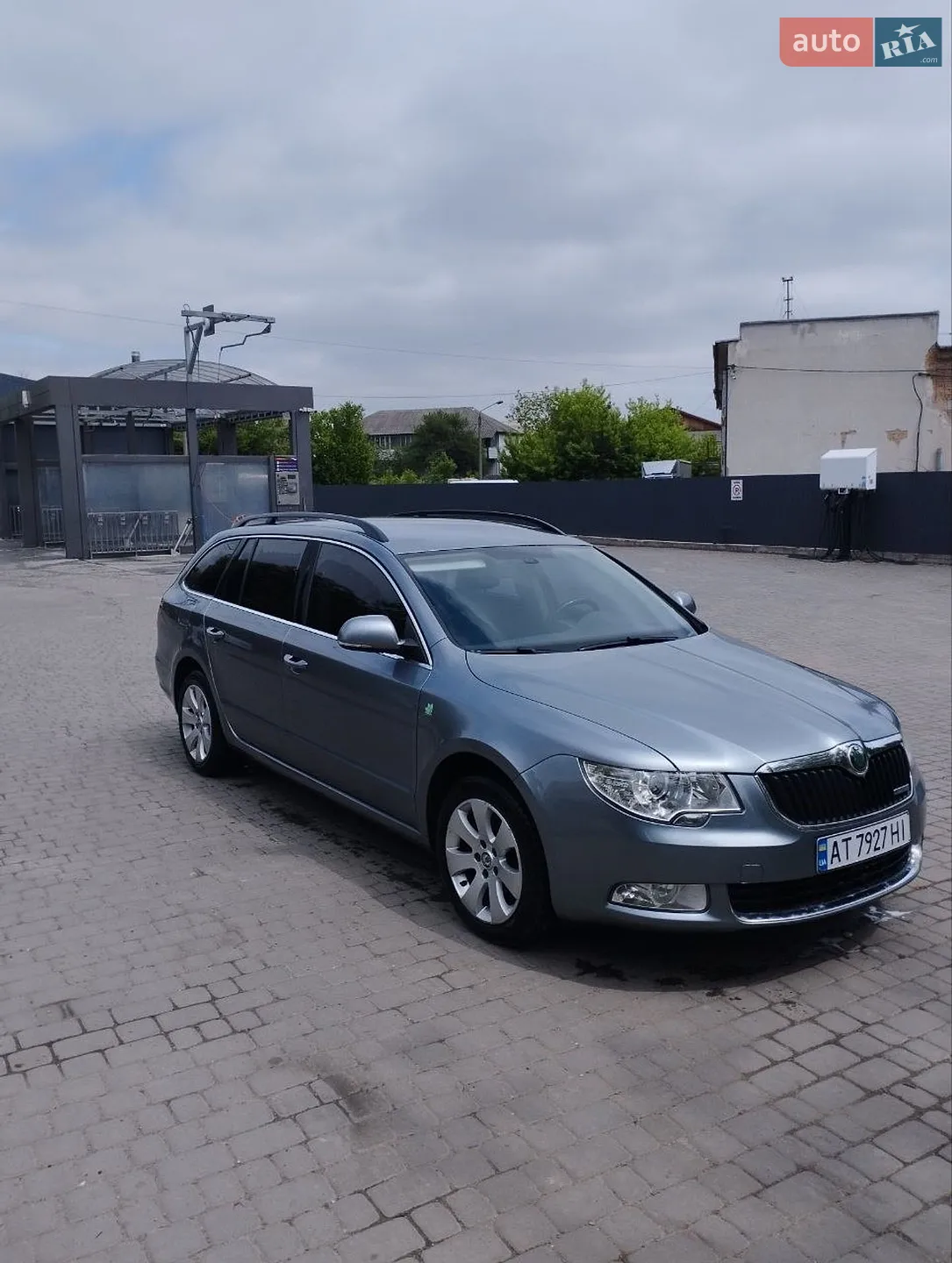 2011 Skoda Superb - мініатюра 2